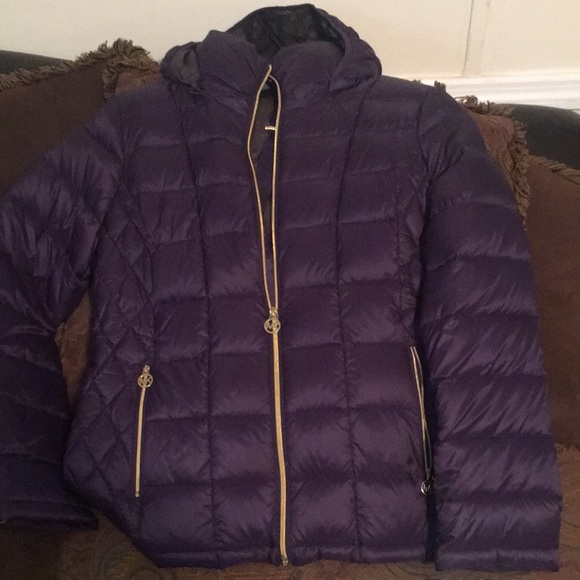 Michael Kors ( Authentic - Picture 2 of 2